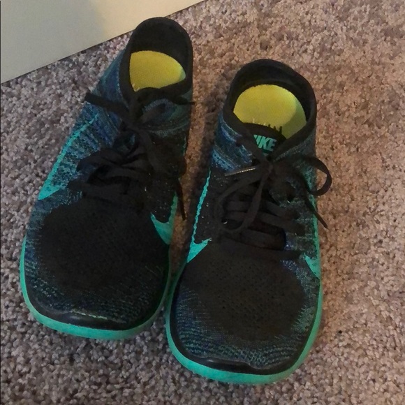 Nike Shoes - Nike Free 4.0 Flyknit Nike Shoes - Nike Free 4.0 Flyknit